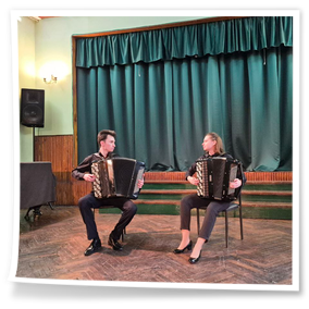 4 грудня 2025 року відбувся концерт лауреатів міжнародних та всеукраїнських конкурсів, студентів-баяністів ХНУМ імені І. П. Котляревського – Діани ПОНОМАРЬОВОЇ та Іллі КУЛАКОВА, клас заслуженого діяча мистецтв України, професора, завідувача кафедри народних інструментів ХНУМ імені І. П. Котляревського Андрія СТРІЛЬЦЯ.