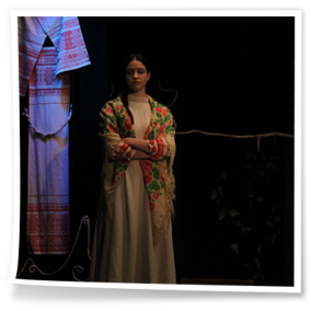 17 грудня 2025 року відбувся семестровий показ студентів ІІІ курсу спеціальності «Сценічне мистецтво». Глядацькій аудиторії була представлена вистава «Лісова пісня» за мотивами однойменної драми Лесі Українки (керівник постановки – Сомова О.А.).