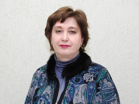 Відповідальний секретар приймальної комісії, методист Лисюк Олена Олегівна